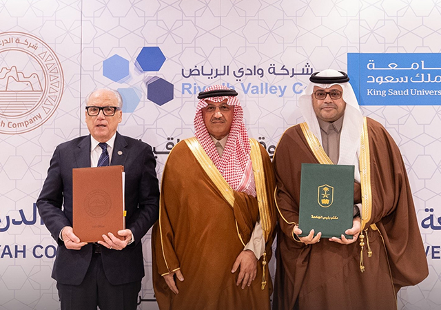 Inzerillo with senior KSU officials at the signing ceremony